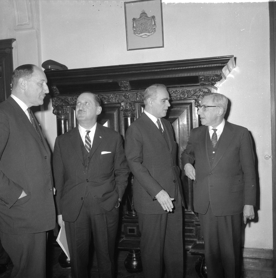 Kabinet van Minister-President De Quay conferentie gehouden t.b.v. het bezoek Gr, Bestanddeelnr 914-8808