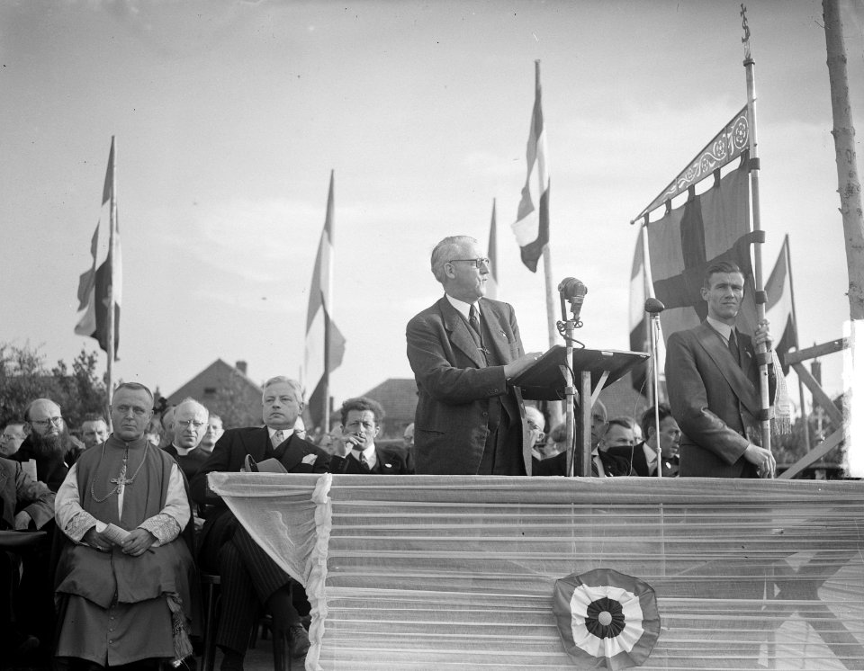 KAB 40 jaar Enschede De Bruin spreekt, Bestanddeelnr 903-4626