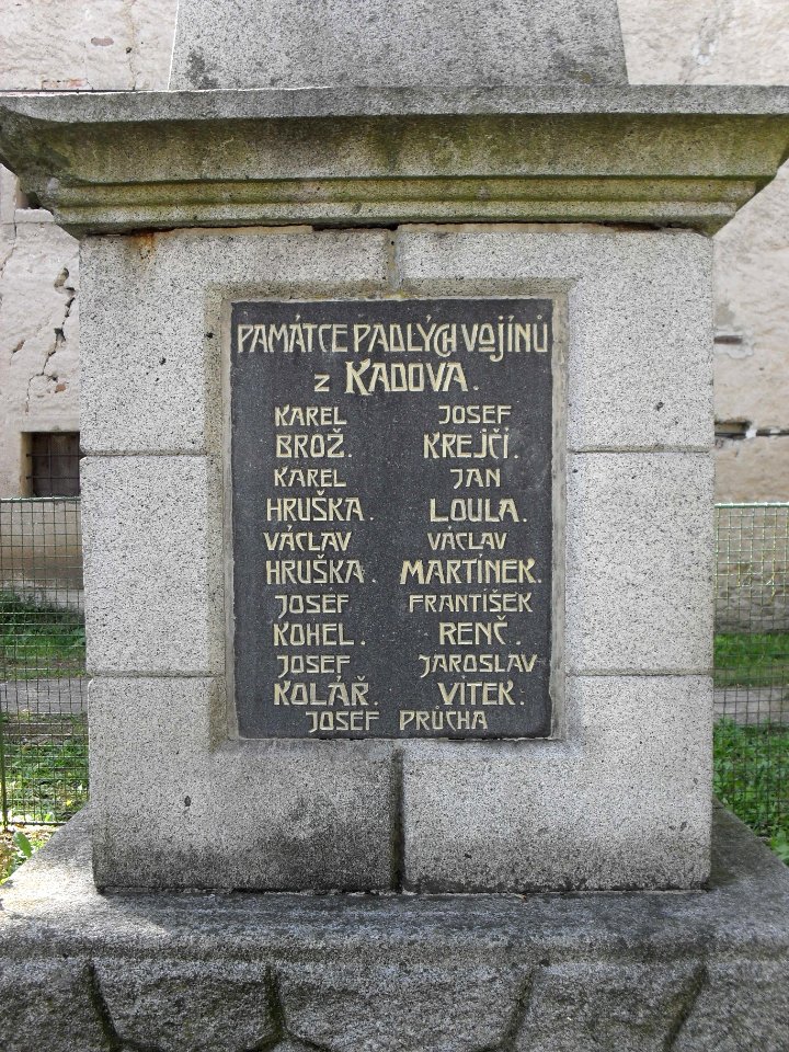 KADOV - památník u tvrze B