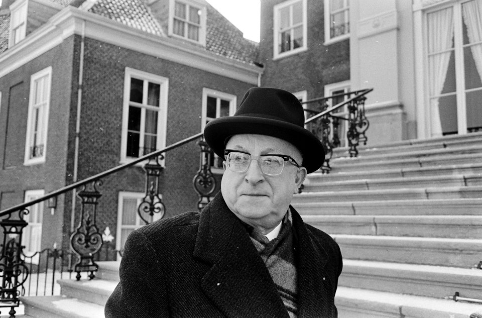 Kabinetscrisis 1965. Dhr. C.N. van Dis (SGP) komt aan op Huis ten Bosch, Bestanddeelnr 917-4892