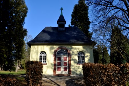 Köppern, Zum Köpperner Tal, Trauerhalle