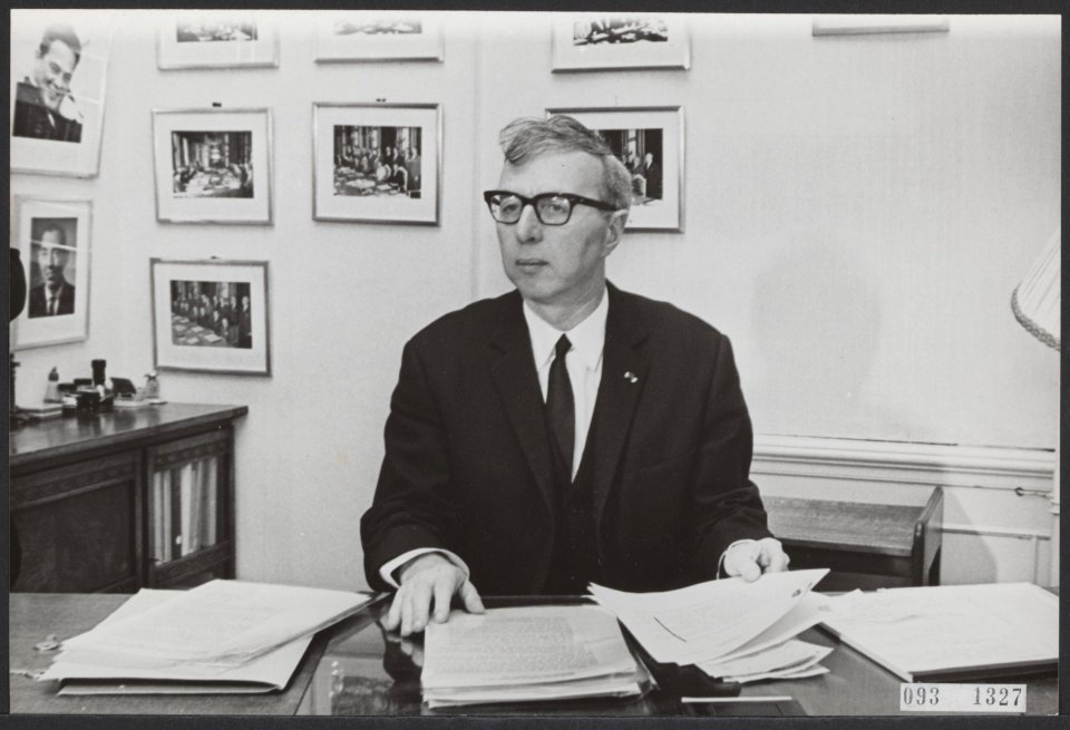 Kabinetscrisis. Formateur prof. J. Zijlstra, Bestanddeelnr 093-1327