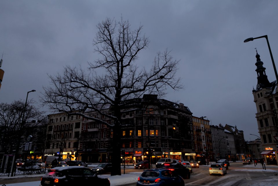 Kaisereiche Berlin-Friedenau with snow in the evening 2021-02-08 01