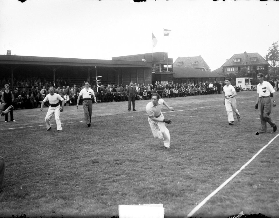 Kaatsen Nederland - Belgie in Sneek, Bestanddeelnr 904-0189