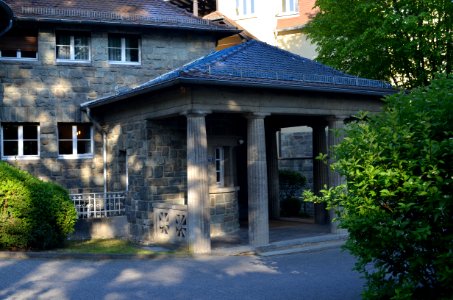 Köngigstein, Am Ölmühlweg 12, Neubau, Eingang