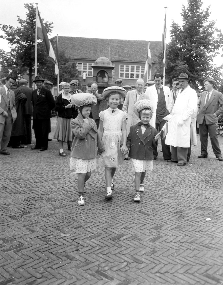 Kaasmarkt in Woerden tgv Woerdense feestweek, Bestanddeelnr 908-8828