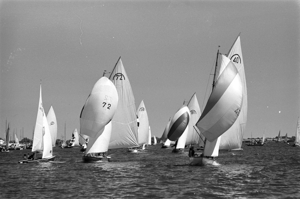Kaagweek 1963 . De Regenbogen gaan voor de wind, Bestanddeelnr 915-3694