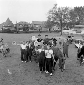 Kaasmarkt Bodegraven 75 jaar . Historische optocht, Bestanddeelnr 908-9335