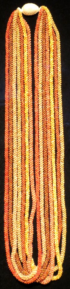Kahelelani (Niihau) shell lei, Hawaii State Art Museum I
