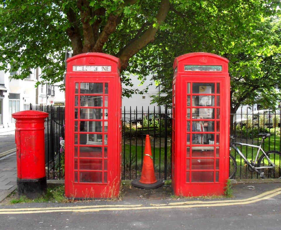 K6 Telephone Kiosks at Pelham Square, Brighton (IoE Code 481042)
