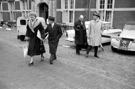 Kabinet bijeen in verband met Nieuw-Guinea Minister Klompé, professor de Quay s, Bestanddeelnr 913-3365