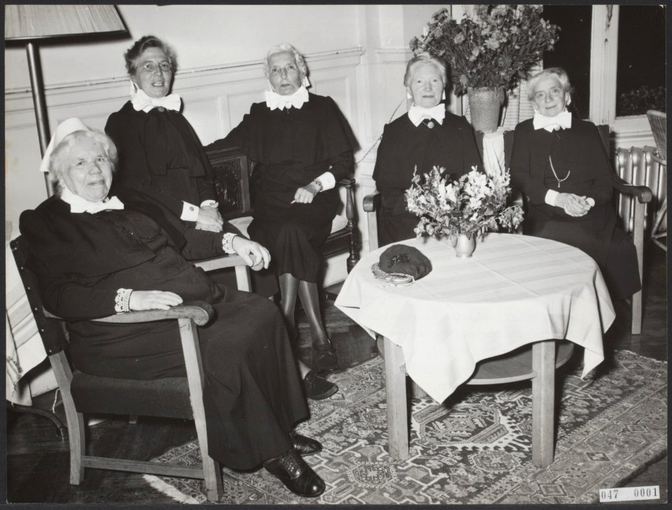 Jubilea, ziekenhuizen, verpleegkundigen, protestanten, Bestanddeelnr 047-0001