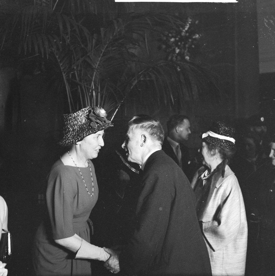 Jubilerende burgemeester van Maastricht mr jonkheer Willem baron Michiels van , Bestanddeelnr 913-9383