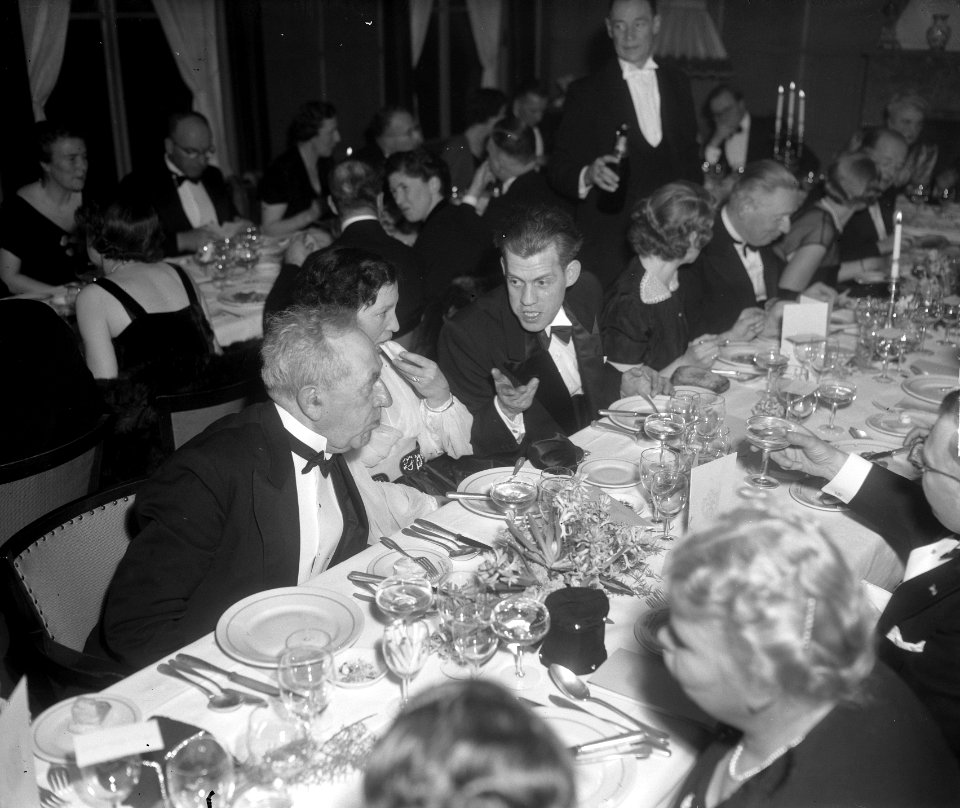 Jubileum A.W. Sijthoffs uitgeversmaatschappij Leiden, Bestanddeelnr 904-3751