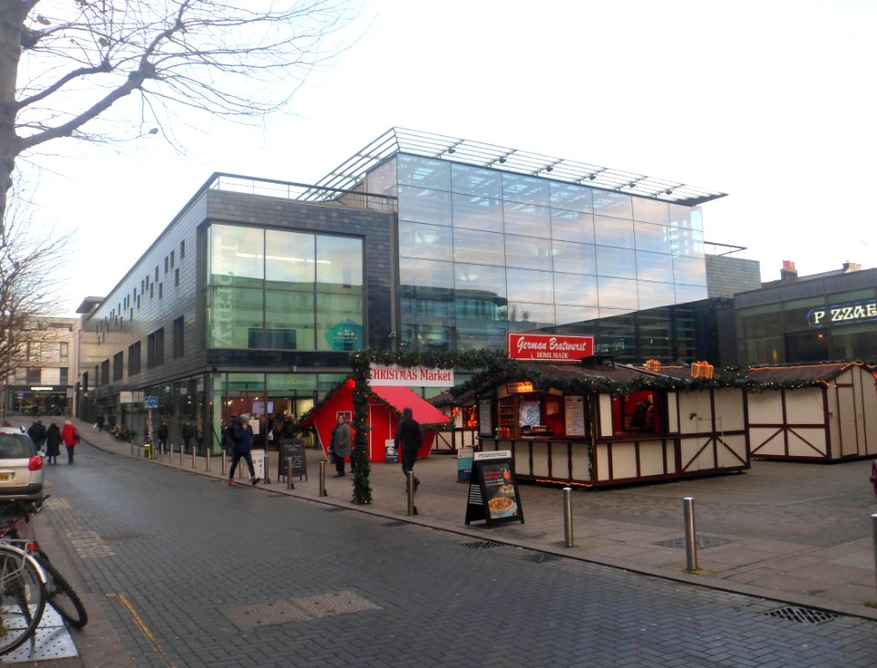 Jubilee Library and Jubilee Square (from Southwest), Brighton (December 2017)