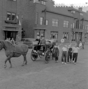 Kaasmarkt Bodegraven 75 jaar . Historische optocht, Bestanddeelnr 908-9333