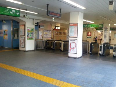 JR Minami-Nagareyama ticket gates 20121114