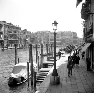 Kade langs het Canal Grande in Venetië, Bestanddeelnr 254-2054