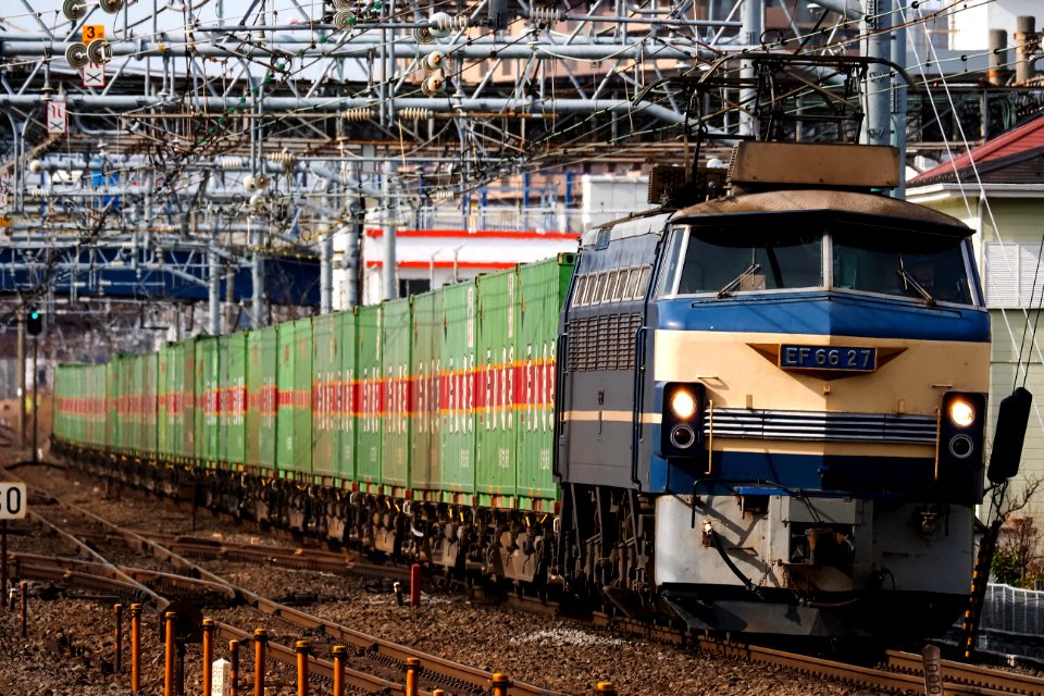 JRF EF66-27 Fukuyama rail express in Ofuna
