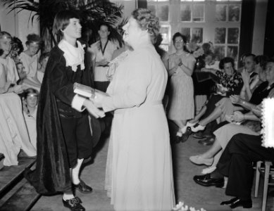 Jubileum 25 jaar. mej. W.G. Kernkamp directrice meisje HBS Amsterdam Gerrit van…, Bestanddeelnr 904-7591