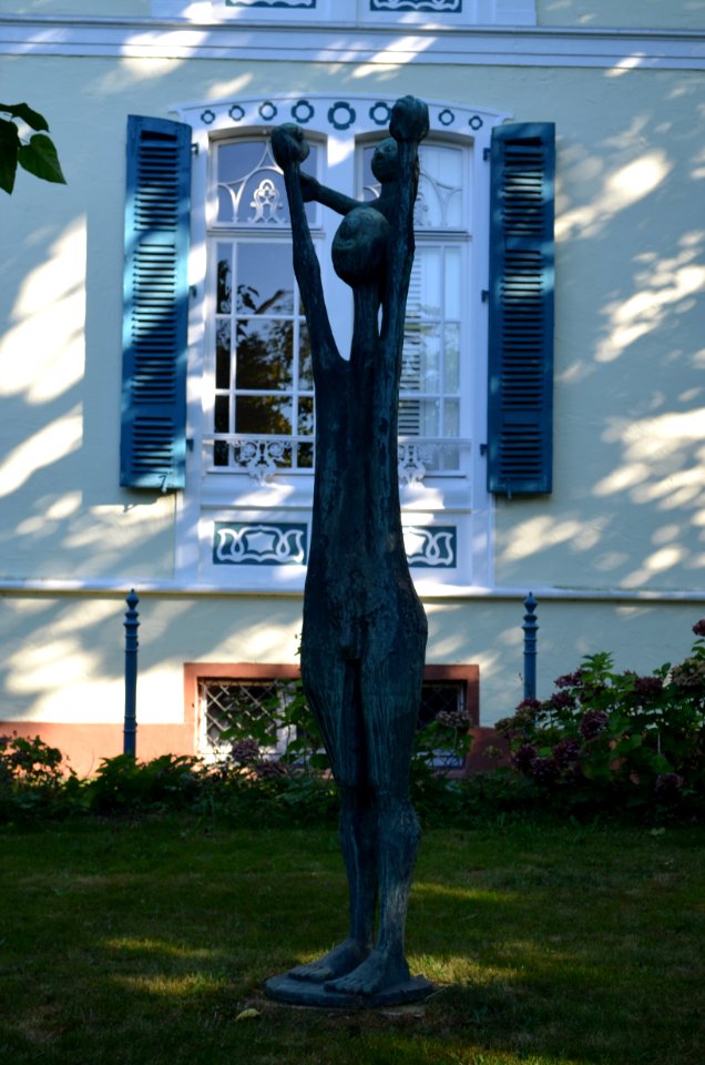 Jugenheim, Hauptstraße 48, Skulptur