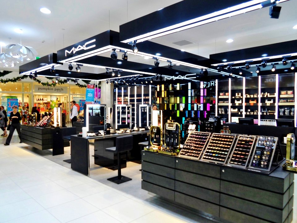 JPG Farmers Centre Place M·A·C counter 2013