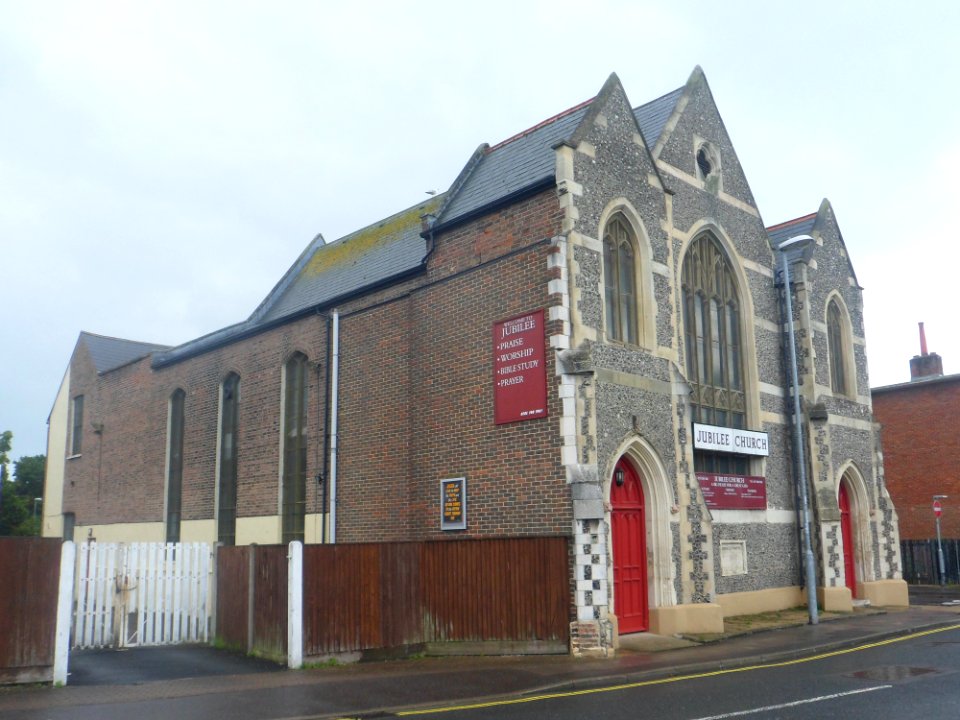 Jubilee Pentecostal Church, Somers Road, Southsea (August 2017) (1)