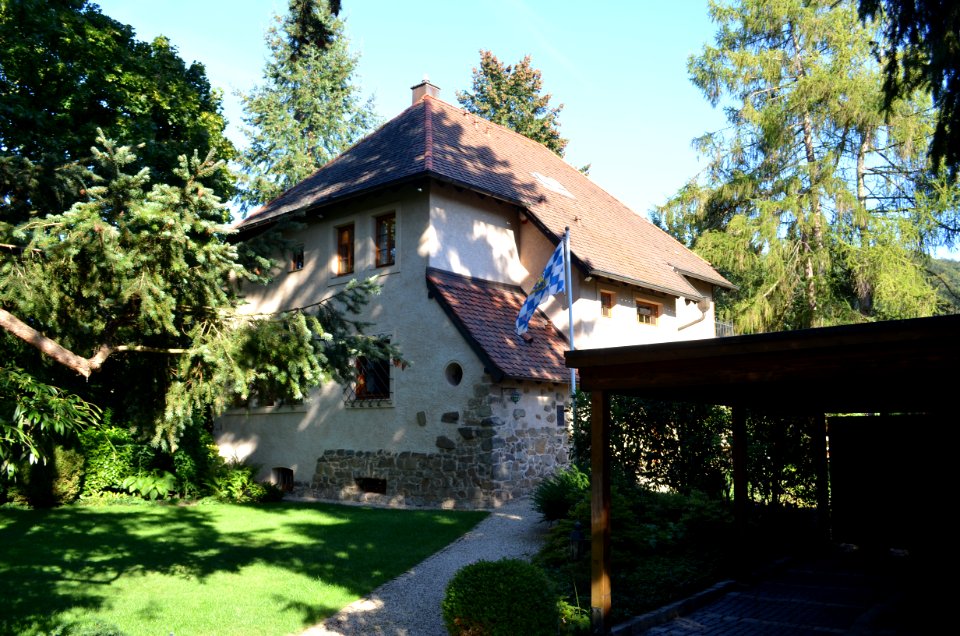 Jugenheim, In den Pfifflergärten 11
