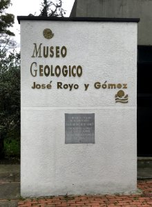 José Royo & Gómez Geological Museum info