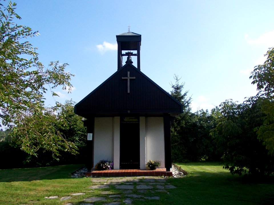 Josefskapelle (Rißtissen) Frontalansicht aus größerer Entfernung