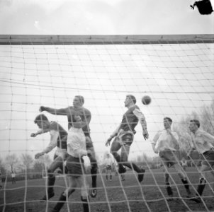 JOS tegen KHFC 1-1 Spelmoment voor HFC-doel, Bestanddeelnr 912-3007