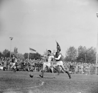 JOS tegen Standaard 1-1 spelmoment, Bestanddeelnr 913-9800