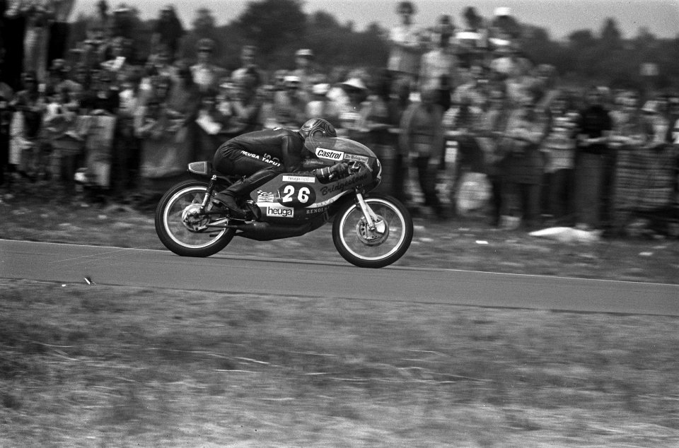 Jos Schurgers in aktie in de 125cc-race, Bestanddeelnr 926-5042