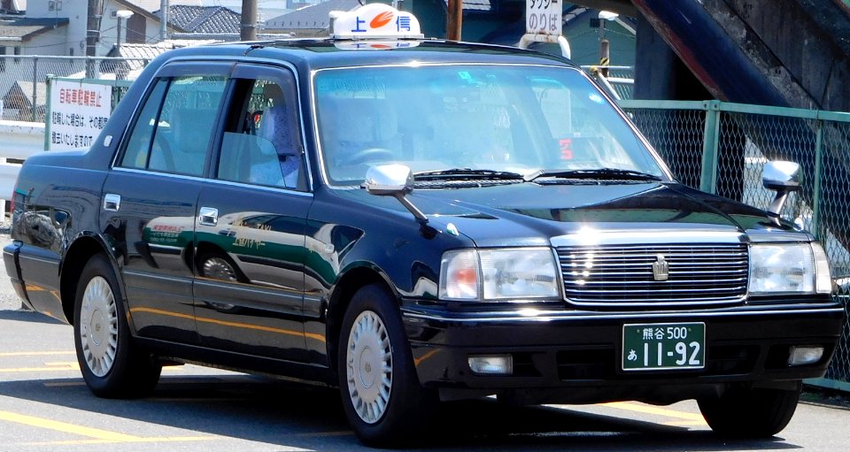 Joshin Hire Toyota Crown Sedan