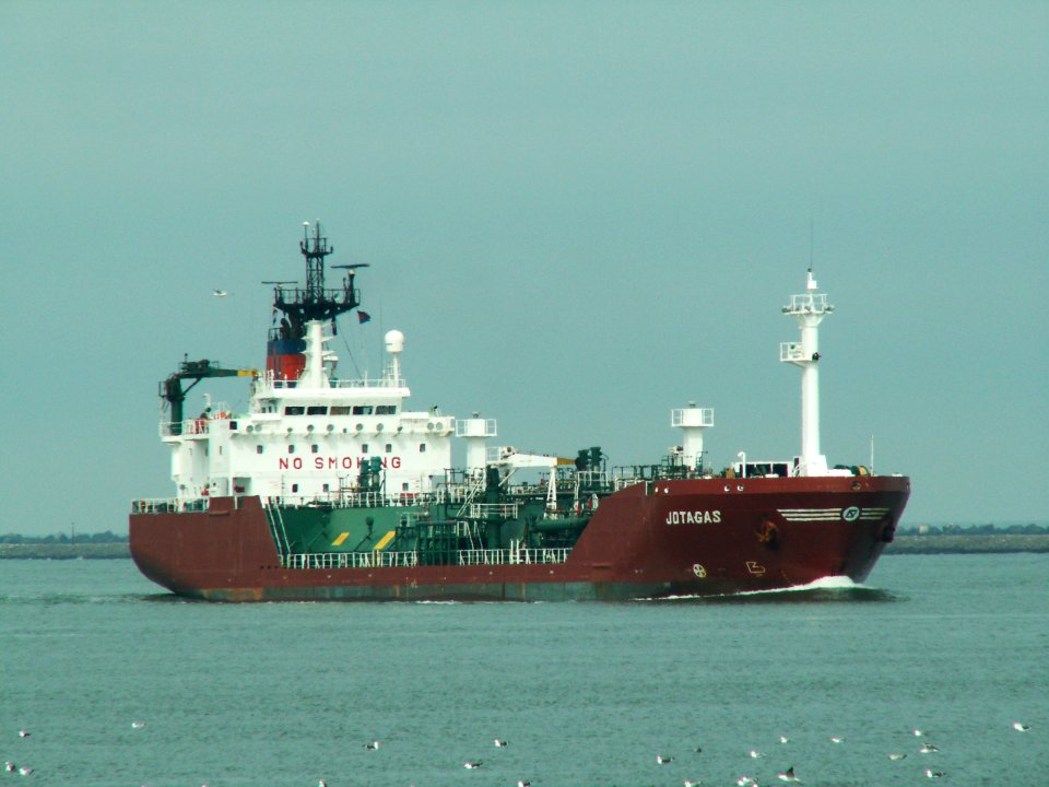 Jotagas IMO 9131101 approaching Port of Rotterdam, Holland 23-Apr-2006