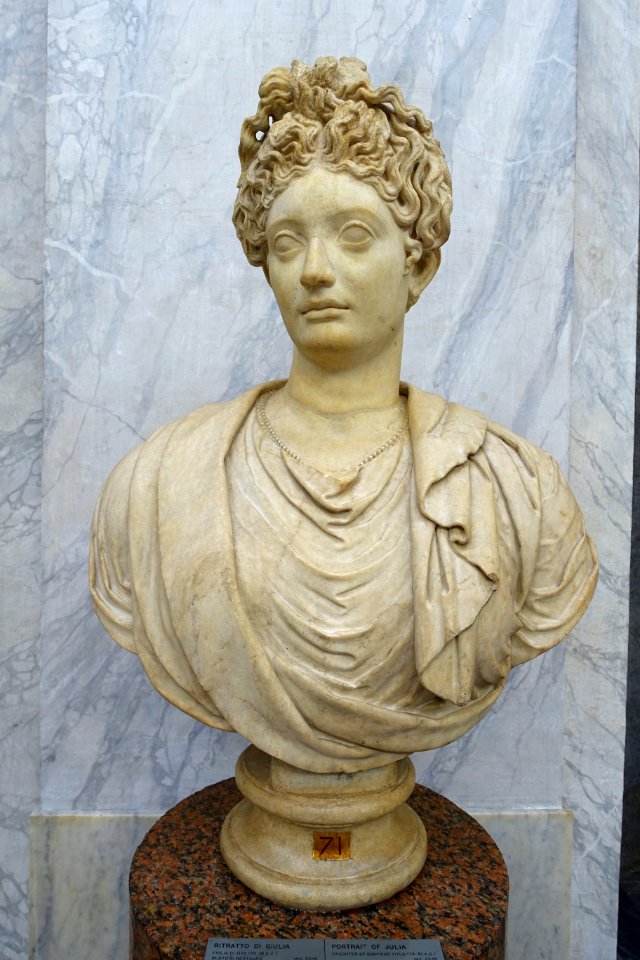 Julia bust, inv. 2249, daughter of Emperor Titus, Roman, 79-81 AD - Braccio Nuovo, Museo Chiaramonti - Vatican Museums - DSC00926