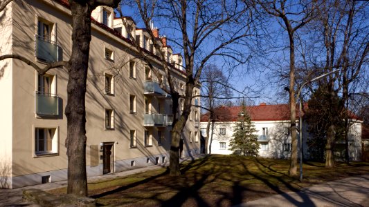 Julius-Deutsch-Hof St.10-11 (19) 01