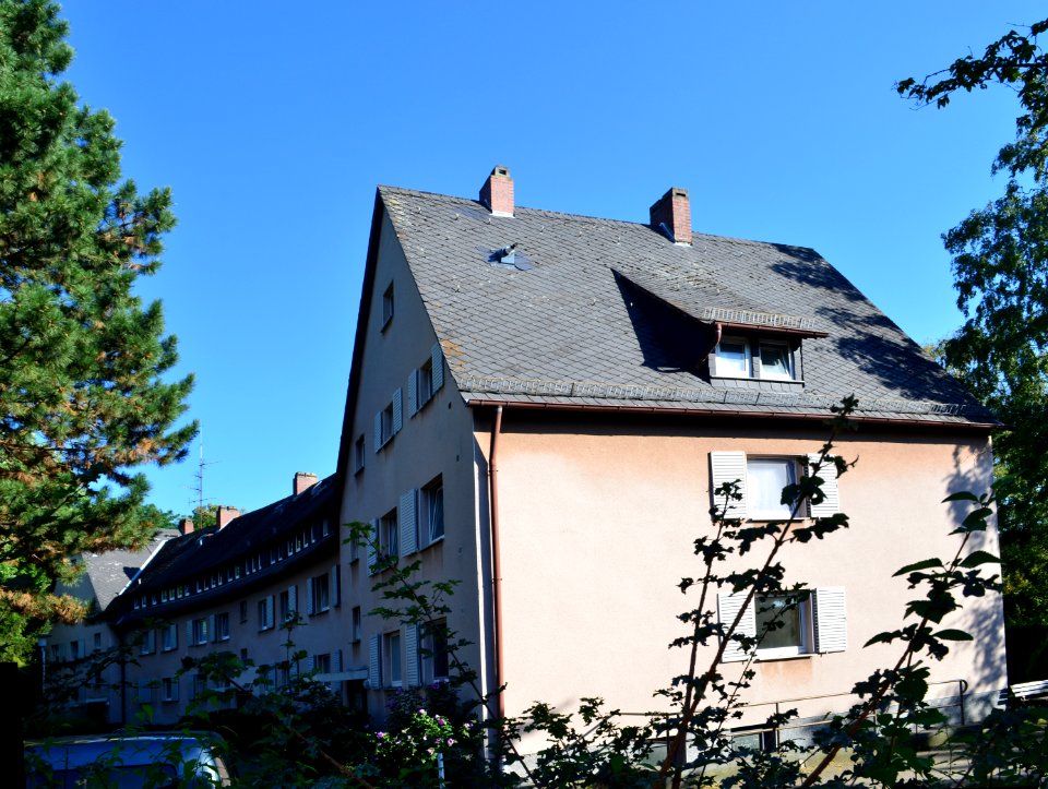 Jugenheim, In den Pfifflergärten 2-6 (1)