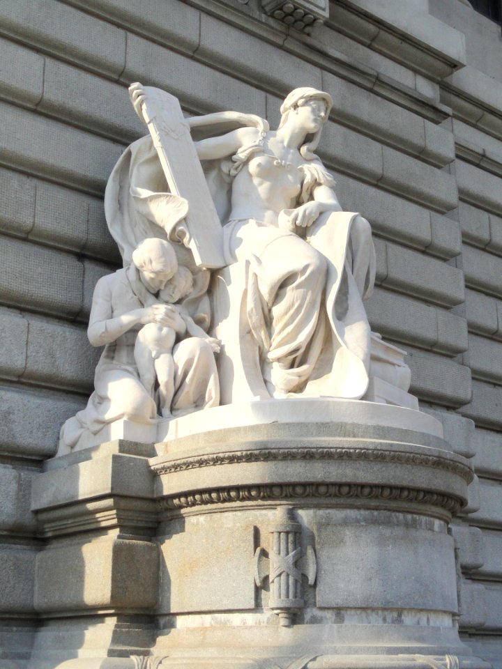 Jurisprudence by Daniel Chester French, 1912 - Cleveland, Ohio - DSC07902