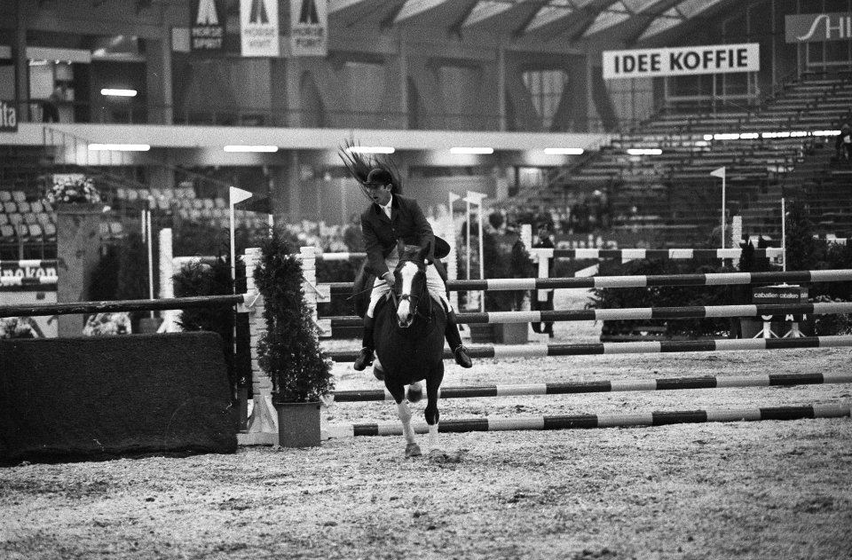 Jumping Amsterdam zie 239695. D. Broome op mr. Softe in aktie, Bestanddeelnr 923-9785