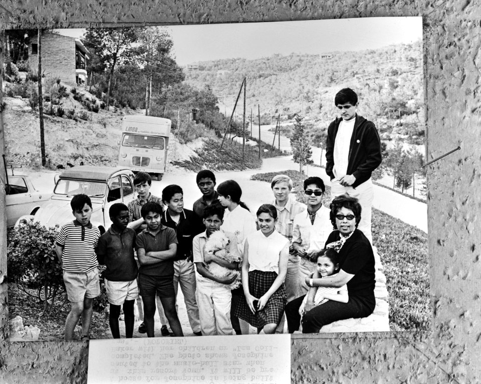 Josephine Baker met pleegkinderen op vakantie in Spanje, Bestanddeelnr 922-6298