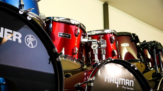 Battery rock instruments
