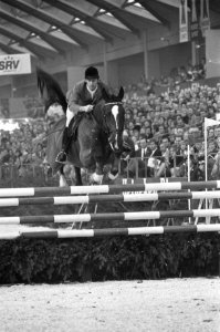 Jumping Amsterdam in de RAI, Alwin Schockemohle in aktie met Weiler, Bestanddeelnr 926-0736