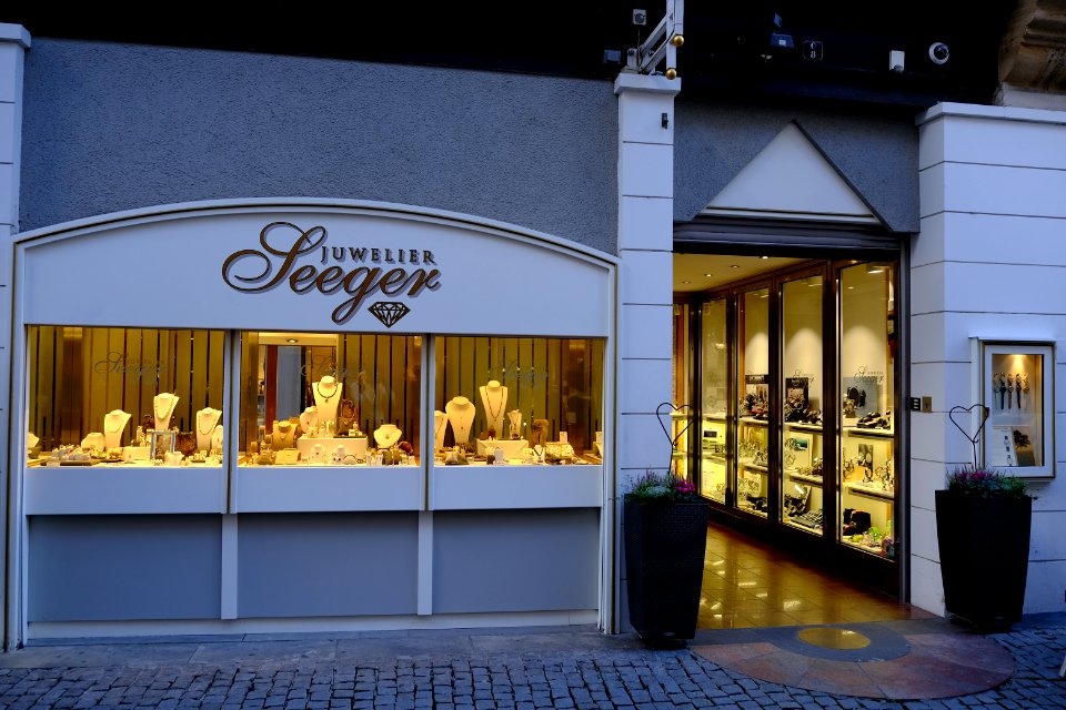 Juwelier-seeger-schaufenster
