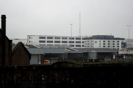 Jury's Inn, New England Quarter, Brighton (from New England Road) (November 2010)