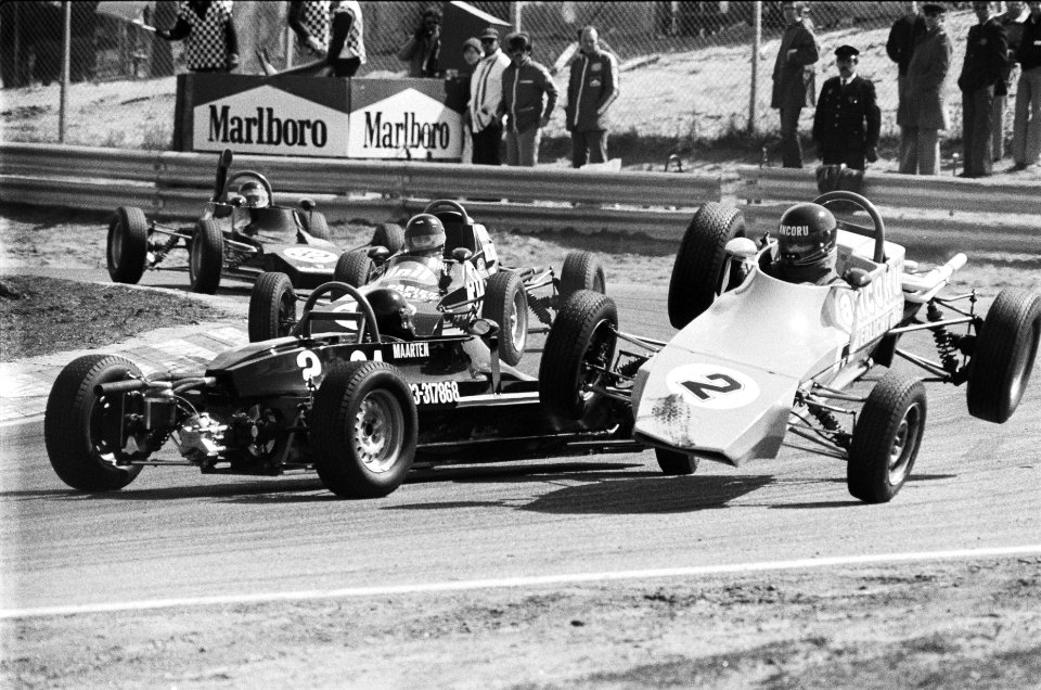 Jubileum races 30 jaar circuit Zandvoort in de formule ford 1600 race rijdt Eri, Bestanddeelnr 929-6735