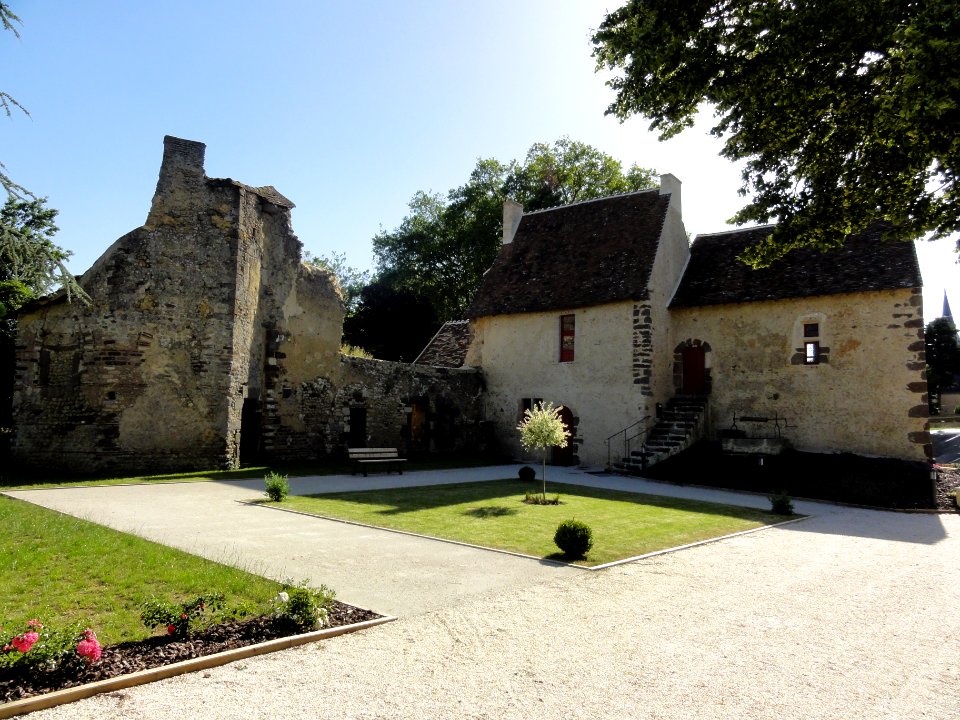 Juillé (Sarthe) Logis du Guesclin, depuis 2018 mairie (01)