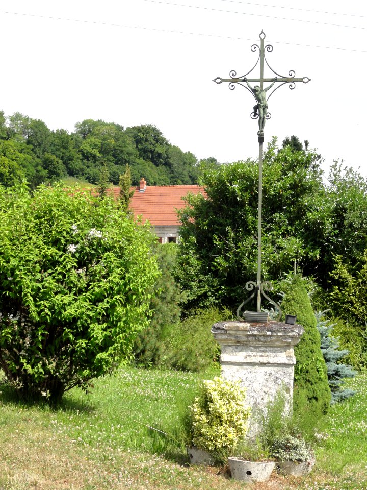 Jumigny (Aisne) croix de chemin B