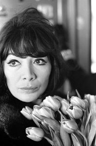 Juliette Greco op Schiphol, Bestanddeelnr 918-9740