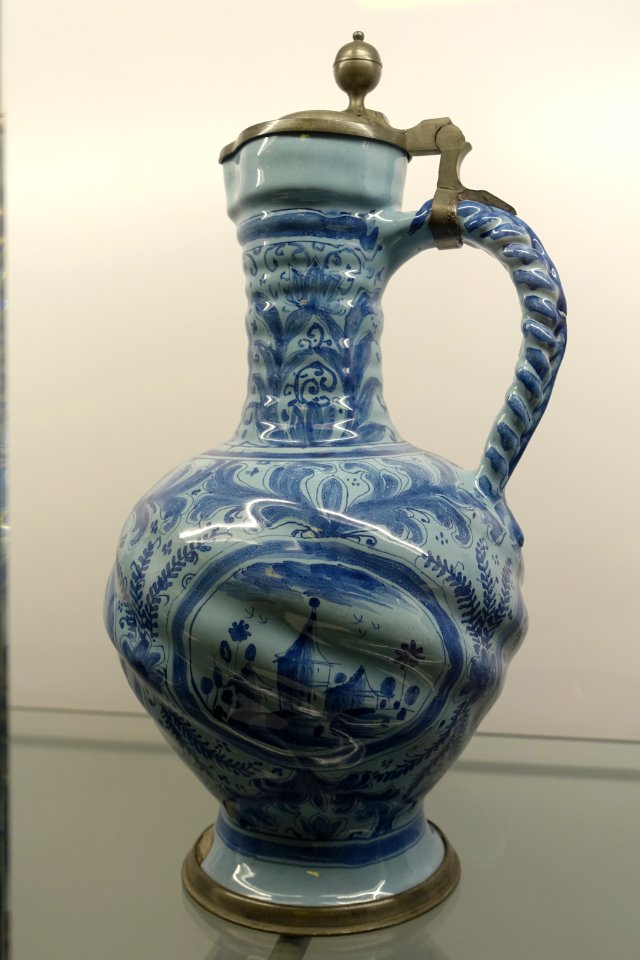Jug with landscape cartouche, Nuremberg, 1740, earthenware - Stadtmuseum Fembohaus - Nuremberg, Germany - DSC02280